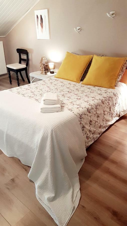 La Taniere Douce Bed & Breakfast Soulaucourt-sur-Mouzon Exterior foto